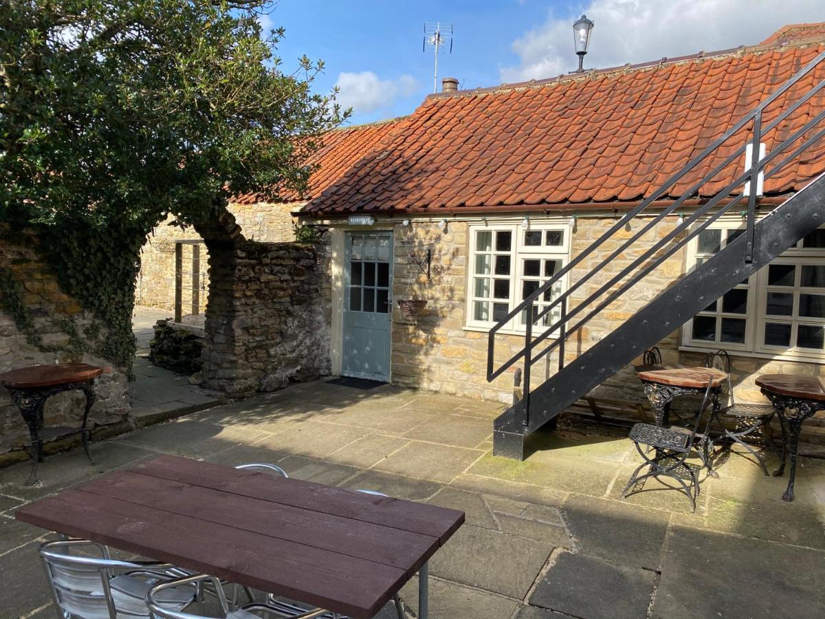 Kings Head Hotel Kirkbymoorside Exterior photo